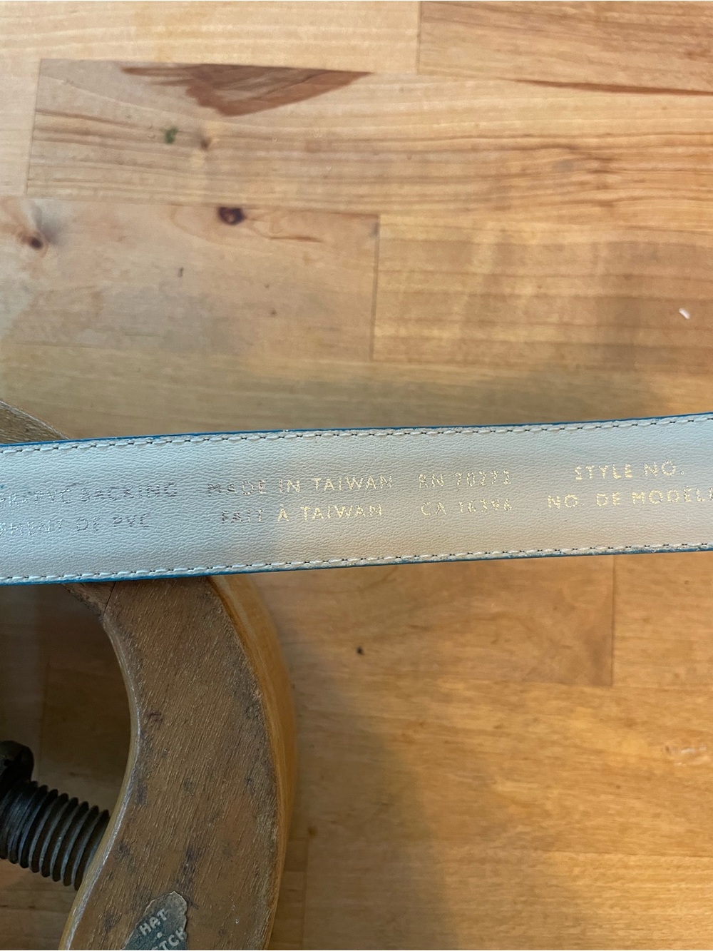Liz Claiborne Teal Leather Belt with Gold Buckle - Picture 9 of 11